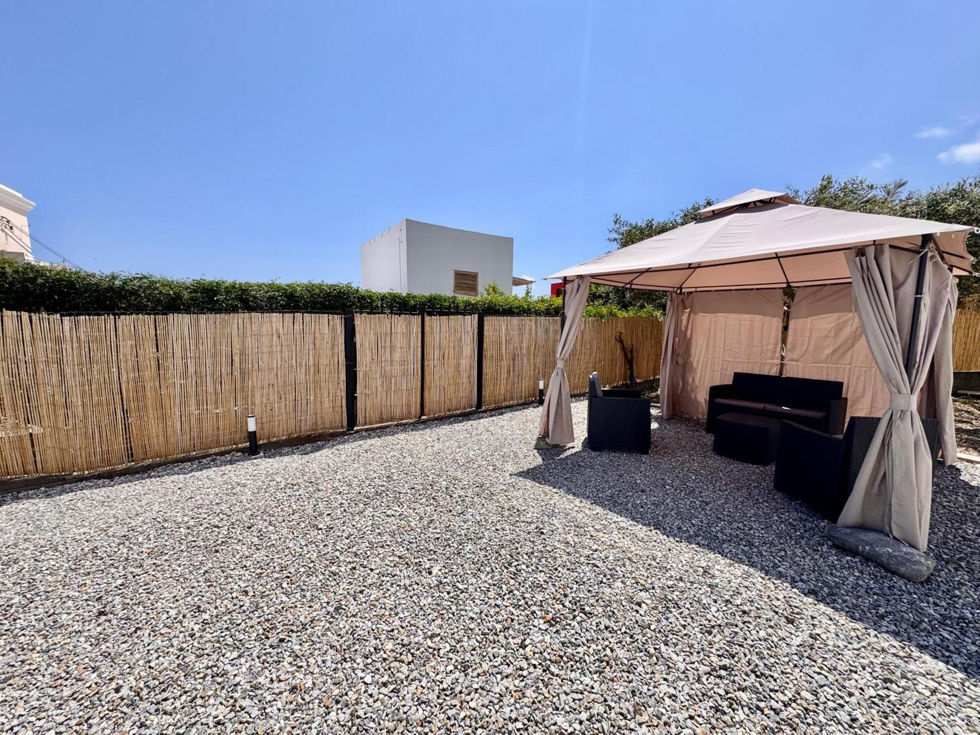 Villa Margherita - Appartamenti A Due Passi Dal Corso Di Santa Marina Salina A 100 Mt Dalla Spiaggia Exteriör bild